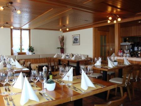 Hotel Ristorante Schloessli ميغان المظهر الخارجي الصورة